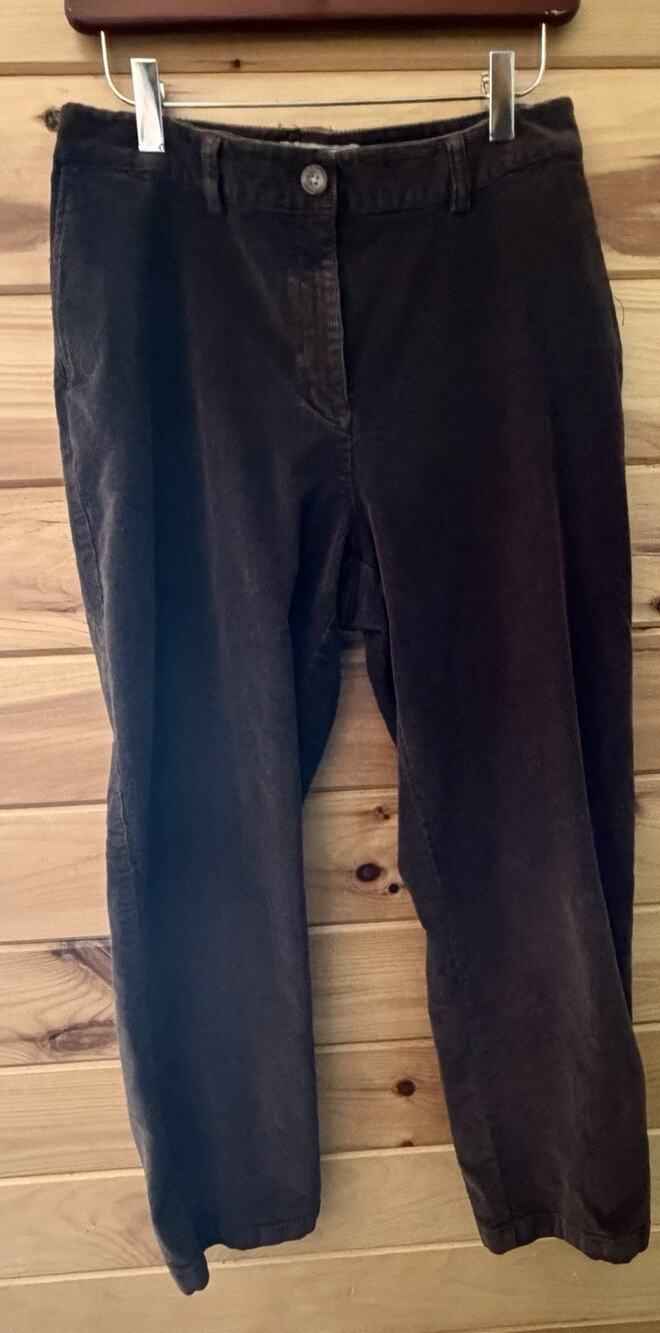 L.L. Bean Women Brown Corduroy Pants Sz 10P Curvy Fit Cabincore Granola Stretch